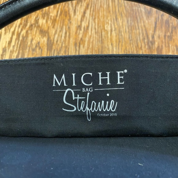 Miche handbag and a shell with it! - Picture 2 of 4